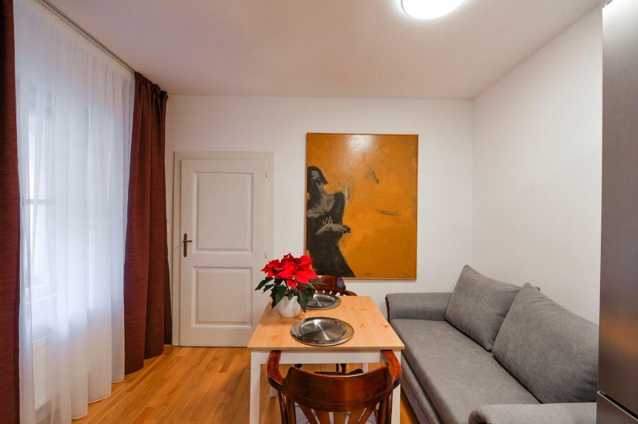 Appartement Romantic Near Charles Bridge